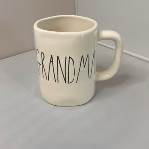 MAGENTA GRANDMA Mug